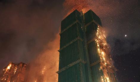 Število smrtnih žrtev grozovitega požara narašča, skoraj 300 ljudi je pogrešanih #video