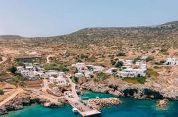 Grški otok novim priseljencem ponuja brezplačno hrano, nastanitev in 18 tisoč evrov