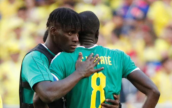 Razočarani nogometaši Senegala po dramatičnem razpletu skupine H. | Foto: Reuters