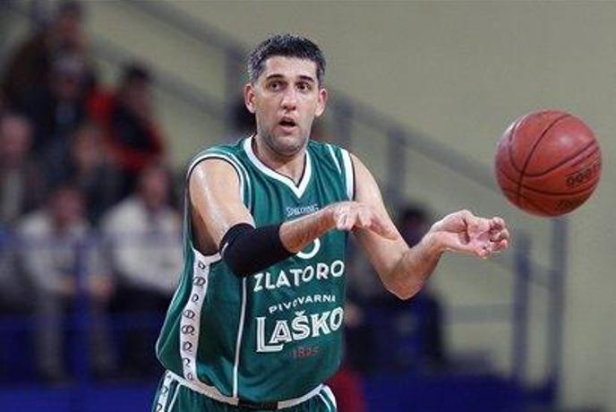 V Treh lilijah napovedujejo korak naprej