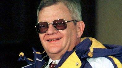 Umrl je Tom Clancy