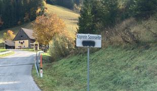 Na avstrijskem Koroškem premazali slovenske napise na krajevnih tablah