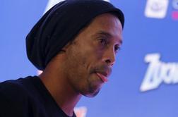 Vesela novica za milijone nogometnih navdušencev: Ronaldinho bo še igral