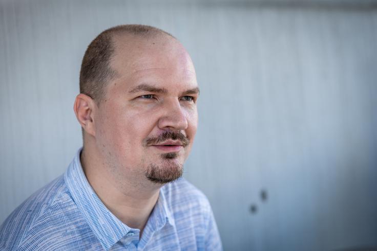 "Vpliv je ogromen. Aplikacije terjajo svoj davek. Prvi davek je zagotovo ta, da imajo zaradi uporabe TikToka in podobnih aplikacij motnje pozornosti v smislu, da težko absorbirajo nek dolgotrajen postopek." | Foto: Gaja Hanuna