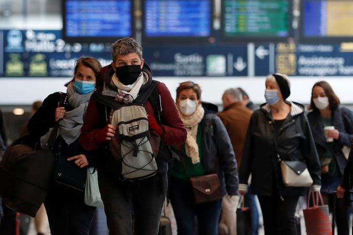 potniki | Za tiste, ki prihajajo iz Francije, bodo za zdaj obdržali ukrep karantene. Razlog je visok odstotek beta različice virusa v državi.  | Foto Reuters