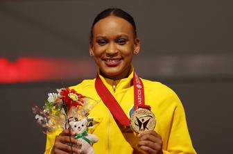 Olimpijska prvakinja Rebeca Andrade zaradi zdravja opustila parter