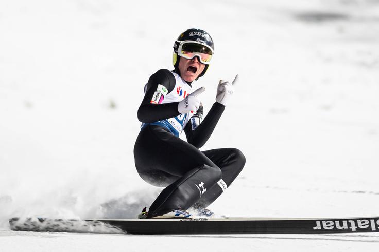 Anže Lanišek je skakal zadnji in potrdil suvereno rekordno zmago slovenske reprezentance. | Foto: AP / Guliverimage