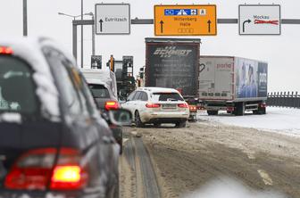 Zima na severu Nemčije odnesla še drugo tekmo
