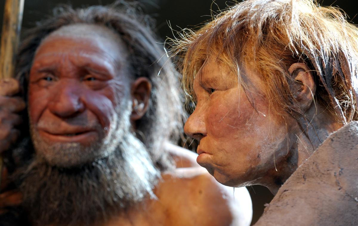 Neandertalec in neandertalka | Foto Guliverimage
