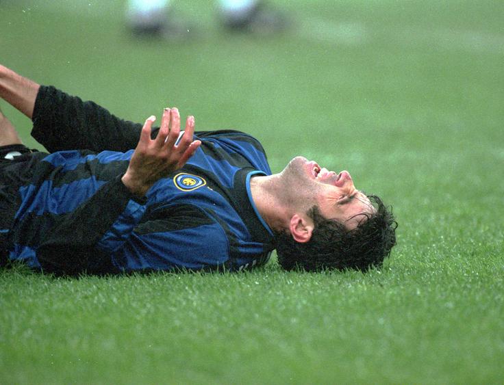 V Italiji, kjer je branil barve Interja, Parme in Torina, se ni znašel. | Foto: Getty Images