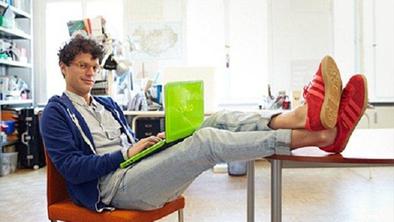 Microsoft prenovil Hotmail in ga preimenoval v Outlook