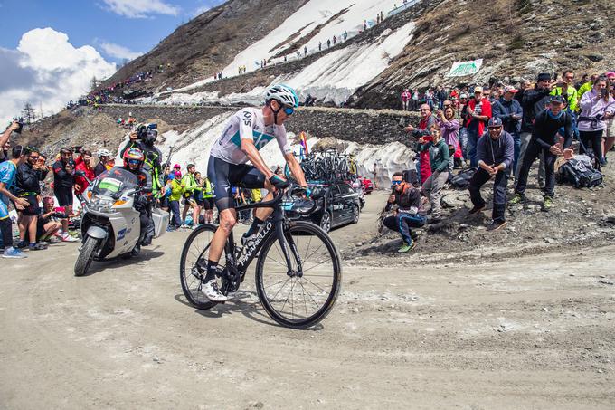 Sneg na visokih prelazih Gira ni nobena redkost, takole je bilo leta 2018 na Finestru.  | Foto: Guliverimage