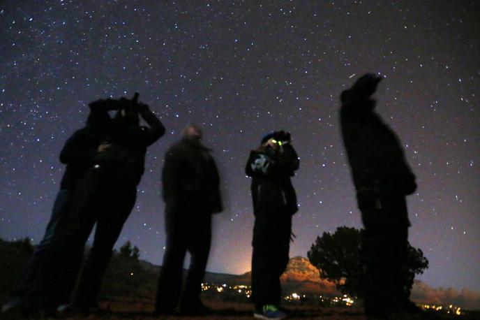 Nočno nebo, astronomija | Točka opazovanja se bo od severovzhoda višala in bolj se bomo bližali jutranji zori, bliže bodo meteorni roji. | Foto Reuters