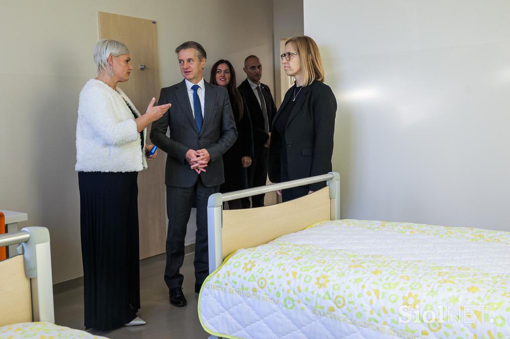 Odprtje bolnišnice za otroke, Šentvid pri Stični