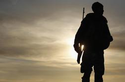 Več sto britanskih džihadistov naj bi že prišlo domov z bojišč