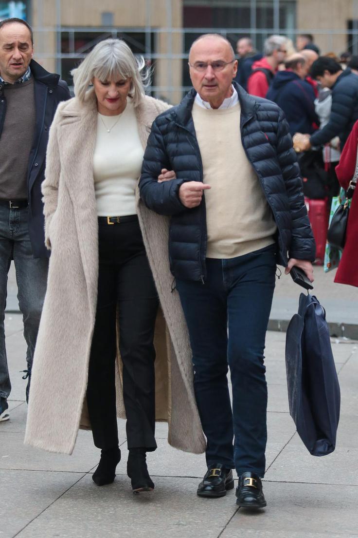 ​​​​​​​Par ima tri otroke, hčerki Marto in Katarino ter sina Anta, o katerih javnost ne ve skoraj nič.  | Foto: Marko Seper/PIXSELL