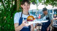 Skrivnost najboljšega burgerja? To nam je povedala tekmovalka MasterChefa.