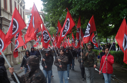 Shod neofašistov v Trstu: Italija, vstani, bojuj se in zmagaj
