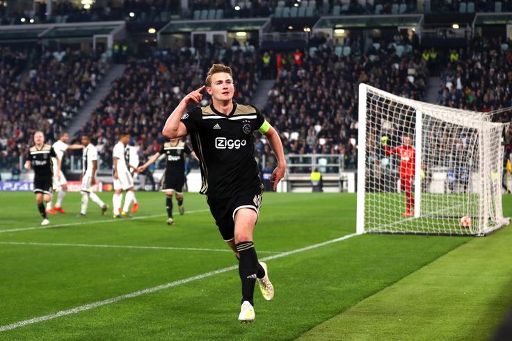 Donedavni kapetan Ajaxa se je odpravil s trebuhom za kruhom v Italijo. | Foto: Getty Images