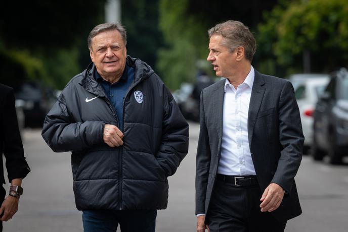 Spor: Janković Golobu odvzel svetovalko iz vplivne družine