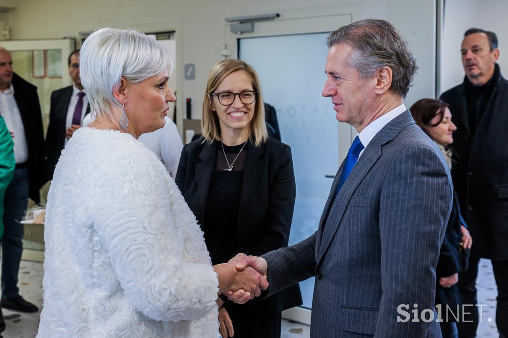 Odprtje bolnišnice za otroke, Šentvid pri Stični