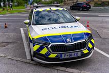 slovenska policija, policija, policijsko vozilo, avtomobil