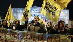 Grška vlada optimistična, trojka precej manj