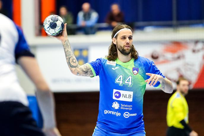 Rokometne kv. za SP: Slovenija - Italija, Dean Bombač | Dean Bombač se je pod vodstvom Uroša Zormana vrnil v izbrano vrsto. | Foto Matic Klanšek Velej/Sportida