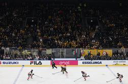 Na generalki za olimpijske igre velika luknja v ledu