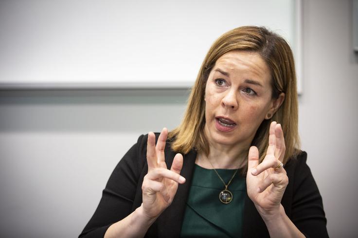 "V Evropski uniji se morajo zavedati, da ZDA ne predstavljajo varnostne grožnje EU, ampak je največji geostrateški tekmec, največja varnostna grožnja Kitajska. Glavni varnostni izzivi prihajajo iz Kitajske in Rusije, ki je pravzaprav manjši partner Kitajske. Njuni odnosi so zelo tesni," opozarja Liza Tobin. | Foto: Bojan Puhek