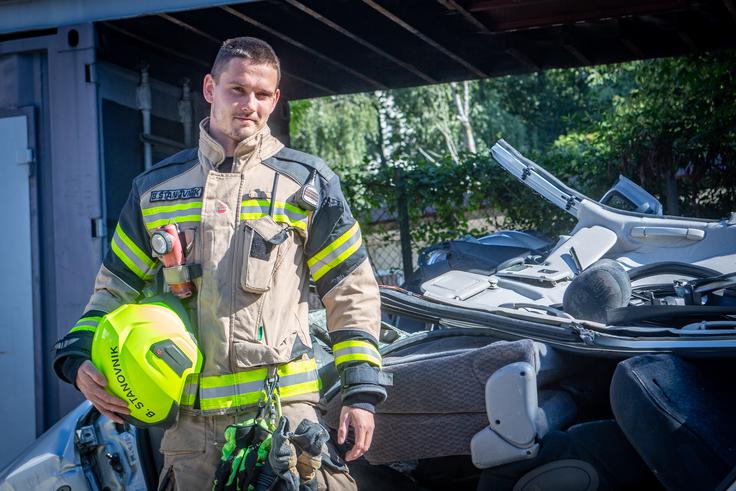 Kljub temu da je testiranje za gasilca uspešno opravil v tretjem poizkusu, ni obupal. Nikoli ni podvomil, da mu bo uspelo. | Foto: Gaja Hanuna