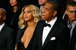Tema, ki ruši internet: katera zvezdnica je ugriznila Beyonce v obraz?