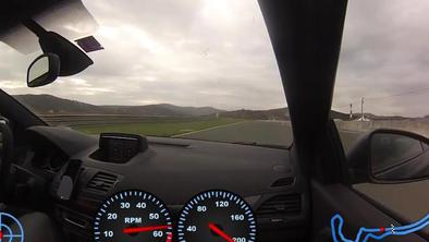 Tepeš letel po stezi s hitrostjo 215 km/h