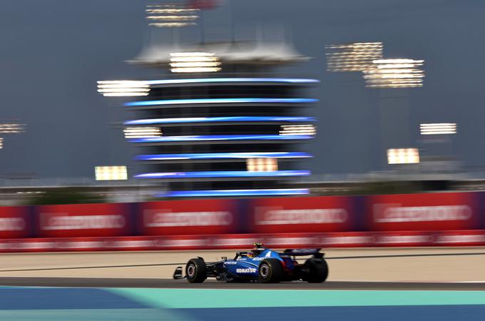 Carlos Sainz odslej vozi modri Williamsov dirkalnik. | Foto: Reuters