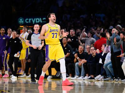 Veličasten skok Luke Dončića, tako visoko ni bil že dolgo! #video