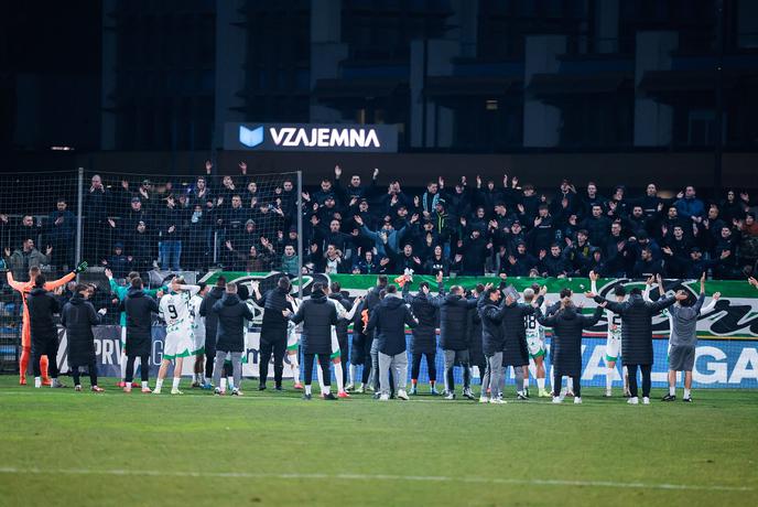 Četrtek, o katerem je lahko Slovenija včasih le sanjala