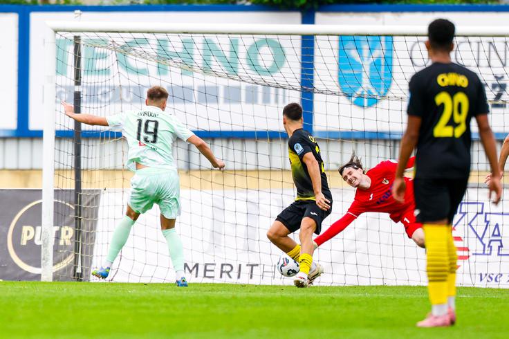 Ivan Durdov je povedel Olimpijo v vodstvo z 1:0, Diogo Pinto pa poskrbel za povišanja na 2:0. | Foto: Aleš Fevžer