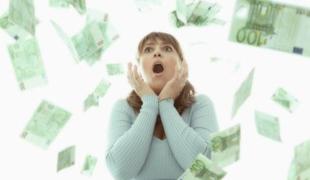 Ali lahko ob dobitku 90 milijonov evrov ohraniš realen pogled na svet?