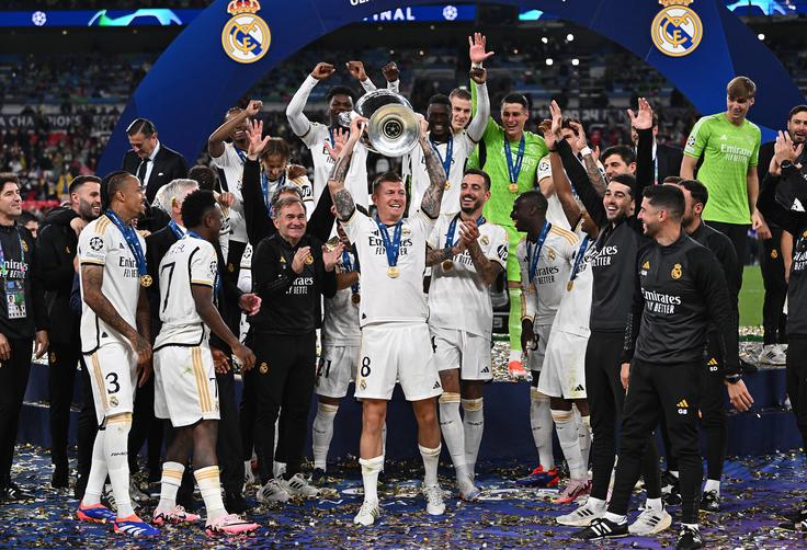 Toni Kroos je lani sklenil klubsko nogometno kariero v dresu Reala z evropskim naslovom. | Foto: Reuters