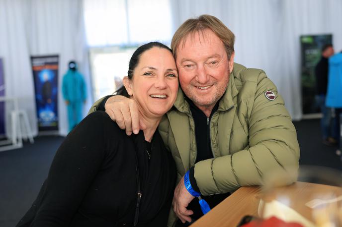 Špela in Bojan Križaj | Po več kot 20 letih zveze sta se vzela Bojan Križaj in njegova Špela. | Foto Mediaspeed