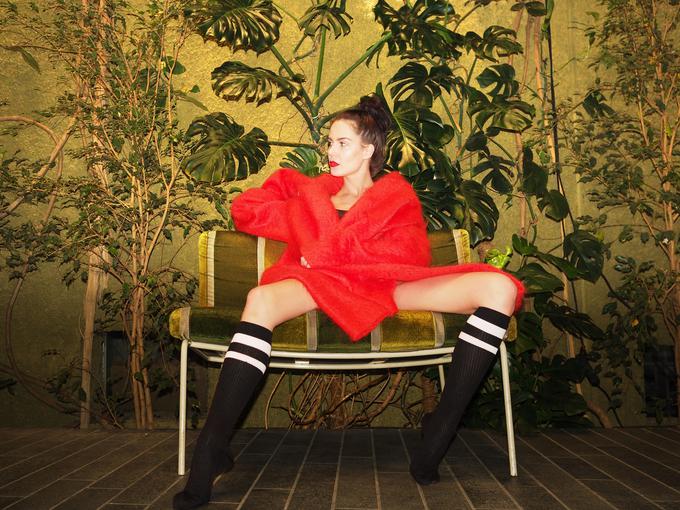 Kolekcija, ki jo bo Jelena tokrat predstavljala na newyorškem tednu mode, žari v rdečih, črnih, zlatih in oranžnih tonih.  | Foto: Gregor Fajfar