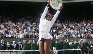 Serena še petič kraljica Wimbledona