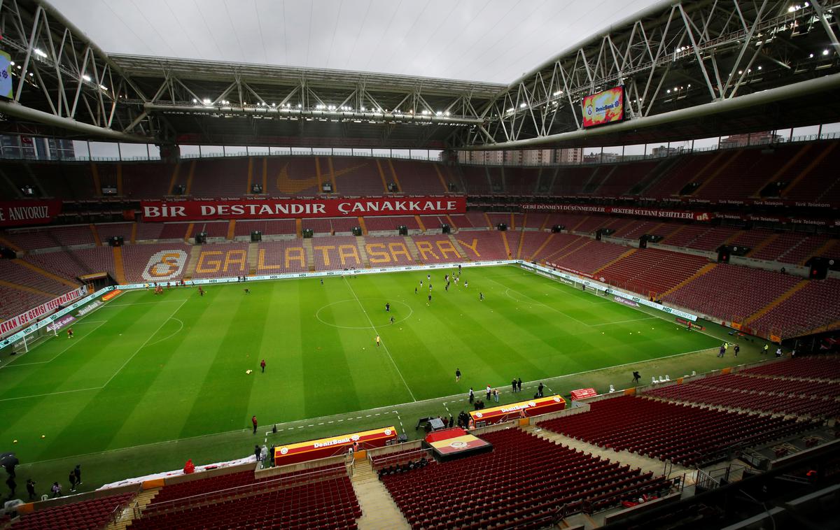 Galatasaray | Galatasaray je v petek sporočil, da je bil eden od njihovih uslužbencev pozitiven na testu za novi koronavirus. | Foto Reuters
