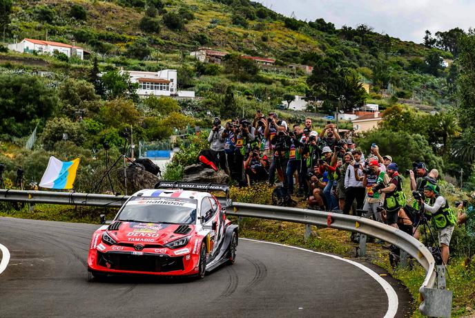 Toyotini prva štiri mesta, zmagal veteran Sebastien Ogier