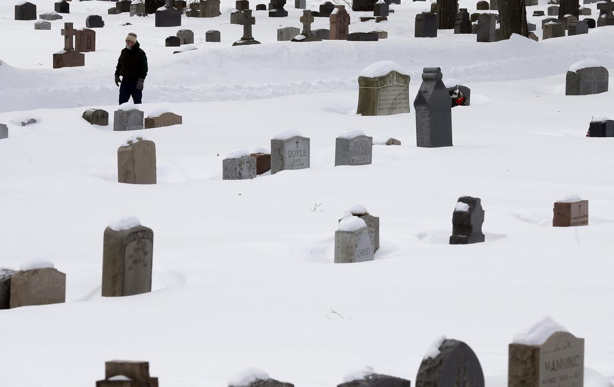 Pokopališče sneg mraz smrt ledeno | Foto Reuters