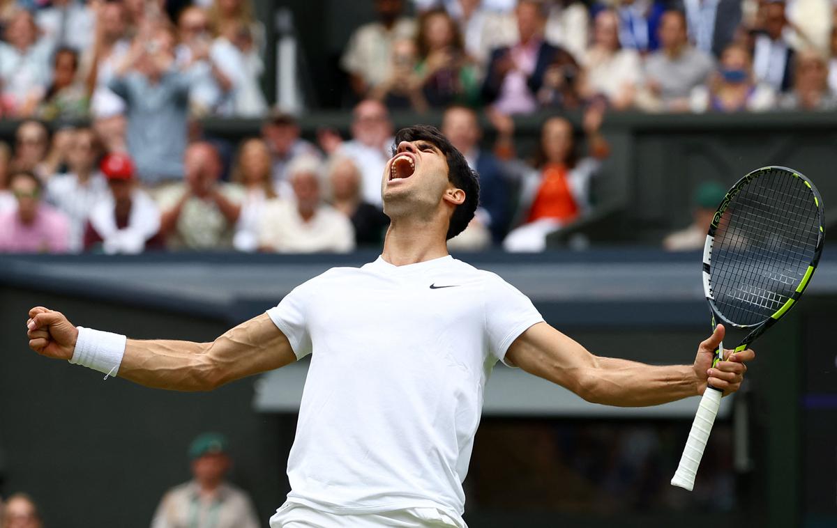 Wimbledon Carlos Alcaraz | Carlos Alcaraz v Wimbledonu brani lansko lovoriko. | Foto Reuters