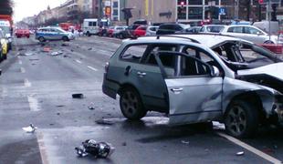 V eksploziji avtomobila v Berlinu umrl voznik. Šlo naj bi za organiziran kriminal.