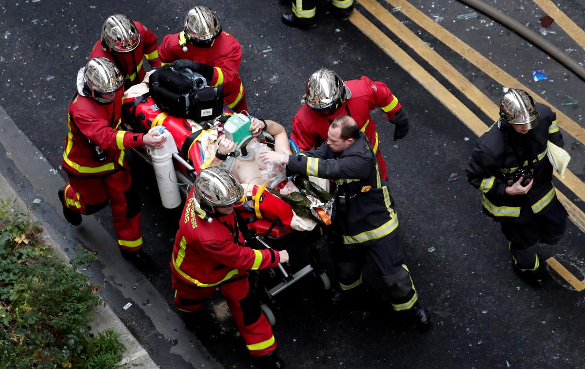 eksplozija, Pariz, 12. 1. 2019 | Reševalci so na prizorišču včerajšnje eksplozije našli še eno žrtev. | Foto Reuters