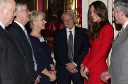 Kate Middleton v reciklirani obleki gostila filmske zvezdnike
