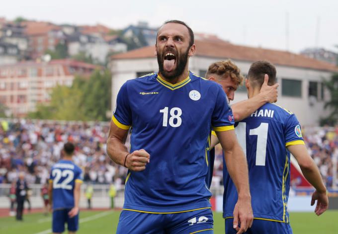 Z devetimi goli je najboljši strelec v zgodovini Kosova, ki je svojo prvo uradno tekmo odigralo leta 2014. | Foto: Reuters